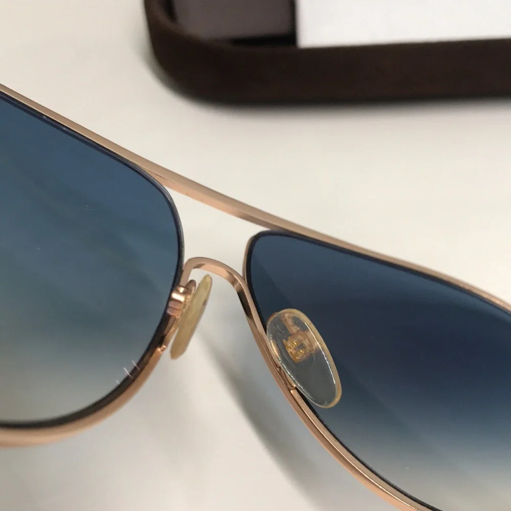 Tom Ford TF450 28P “Cliff” Aviator Sunglasses – Rose Gold / Gradient Blue